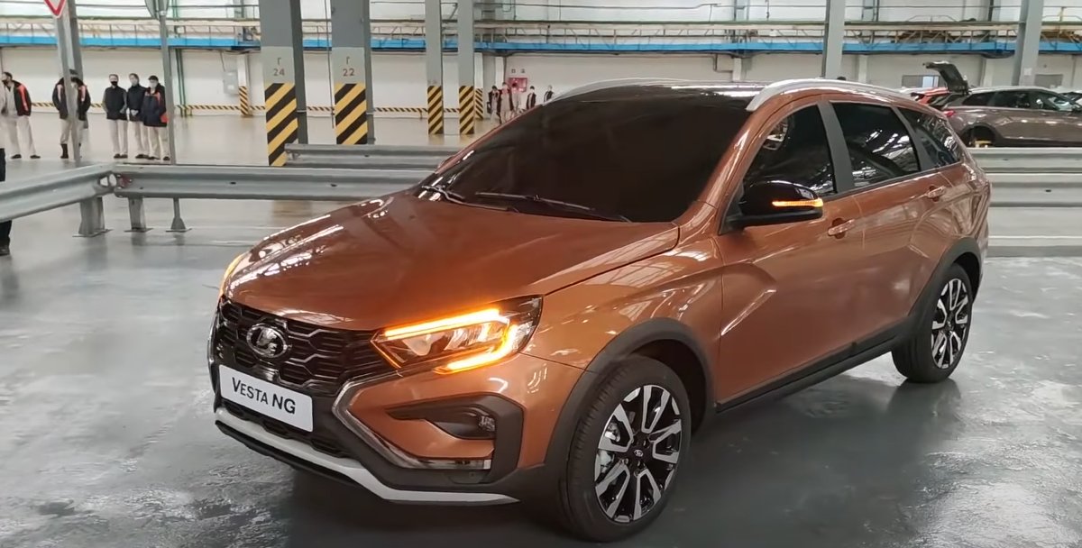 Контроль слепых зон автомобиля