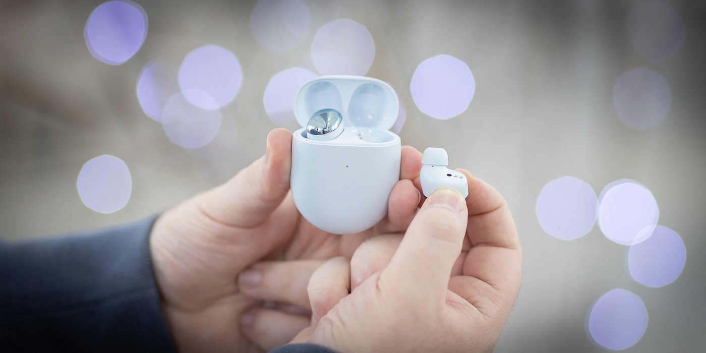 Buds 4 lite. Наушники для мужчины TWS Xiaomi Redmi Buds 4 белый. Redmi Buds 4 Pro белые. Xiaomi Buds 4 в коробке. Xiaomi Buds 4 Pro и Flip Buds.