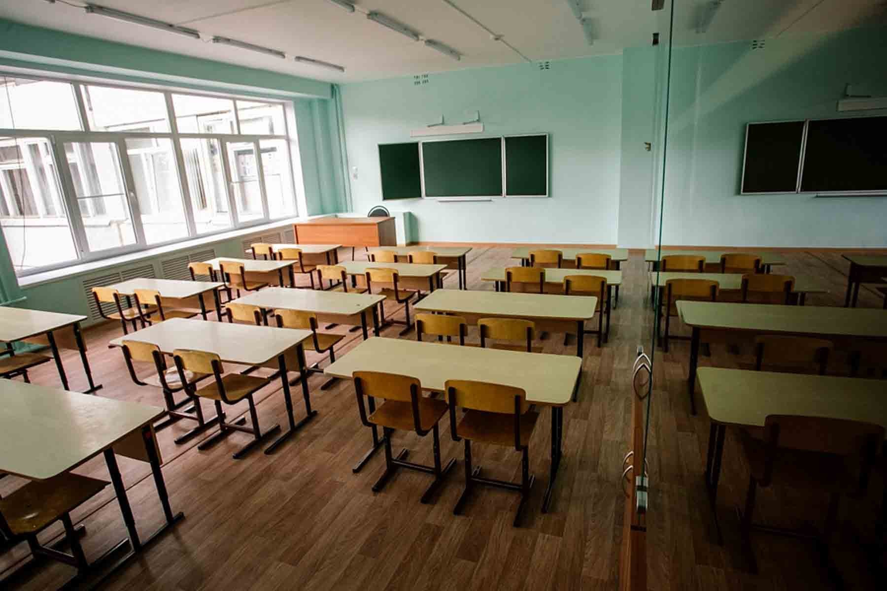 ремонт парт в школе