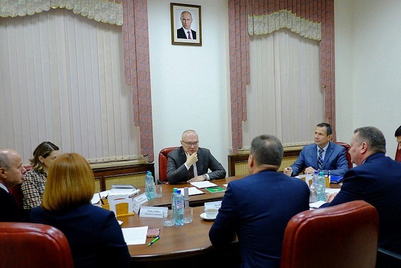 Планерка губернатора. Воробьев губернатор. Воробьев губернатор. Воробьев губернатор. Планерка губернатора.