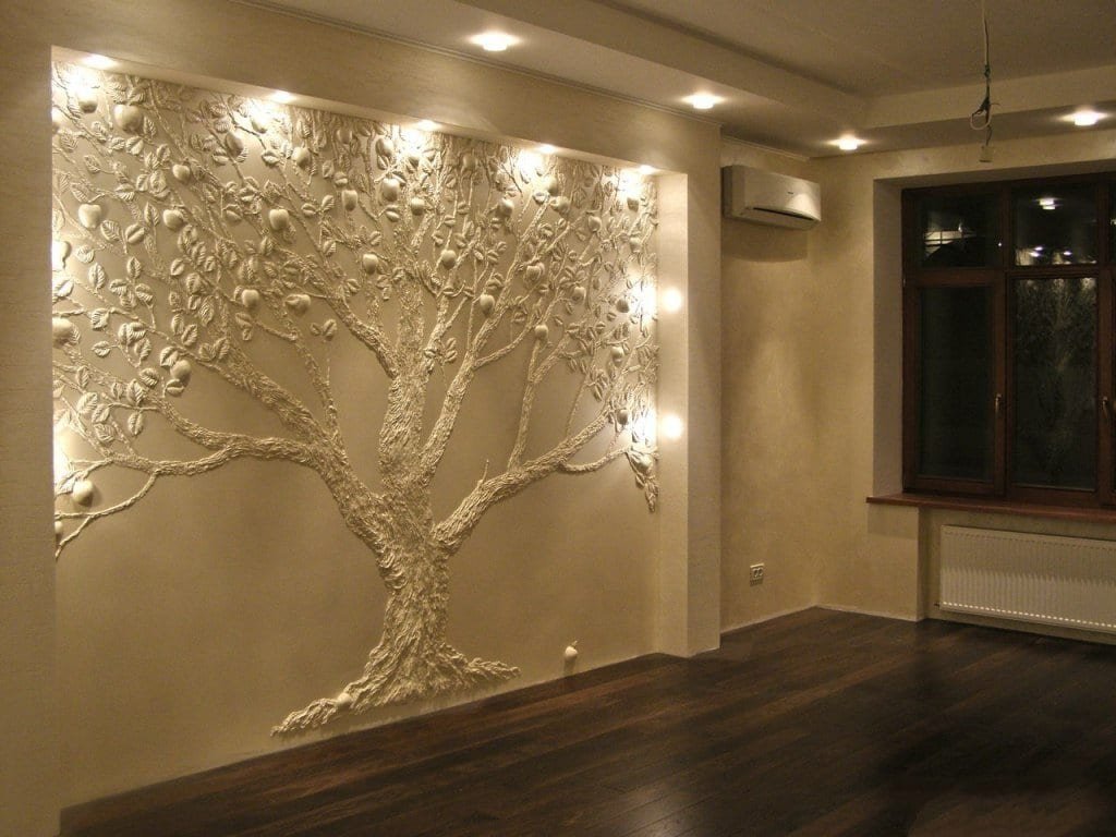 Барельеф в интерьере. Интерьер из гипса своими руками. Гипсовый декор на стену. Барельеф на стене. Лепнина на стенах.