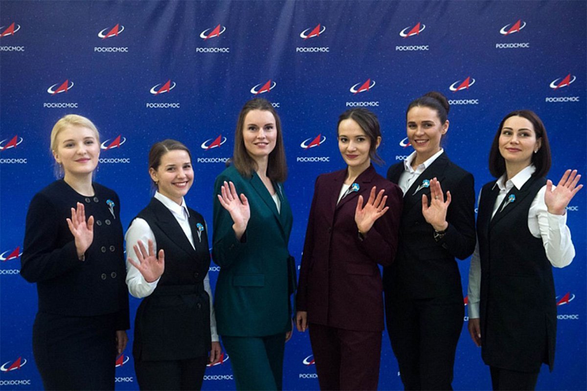 яна богатова мисс мира 2022 фото. кандидатка 2024. лаура гонсалвеш мисс португалии. выборы в сша 2024. писательница марианна уильямсон.