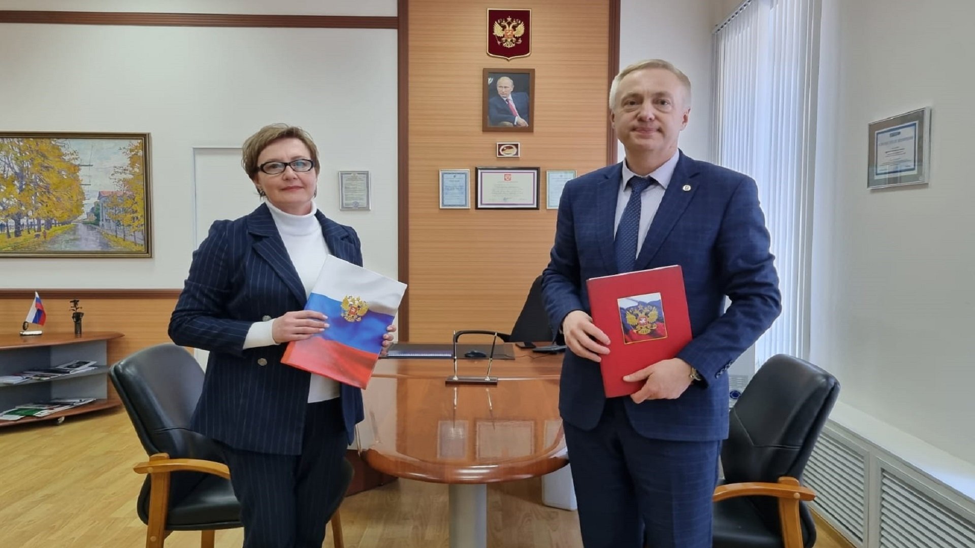 медицинский университет ягму. медицинские классы ярославль. медицинский колледж ярославль. фото медицинского работника. колледж или 10 класс.