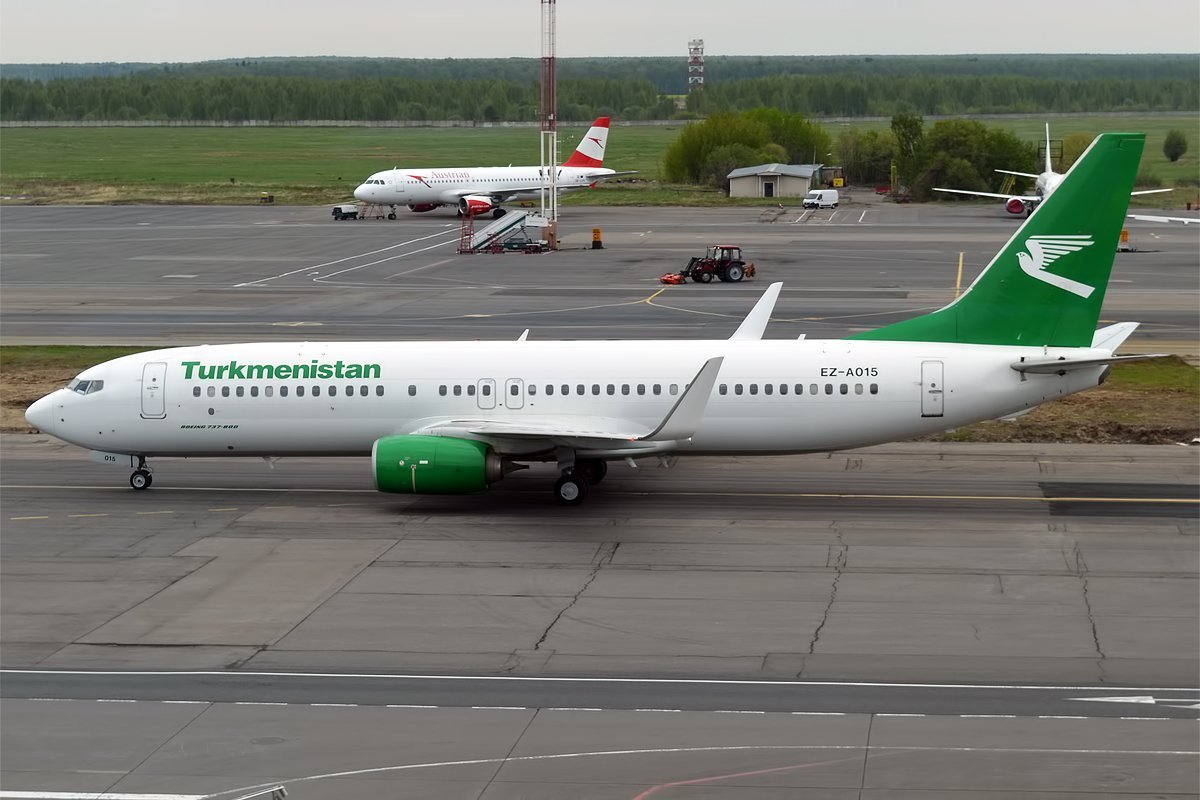 Москва ашхабад. Turkmenistan Airlines самолеты 737. Turkmenistan Airlines Домодедово. Туркменпортал туркменские авиалинии. Чартерный рейс в Туркменистан.