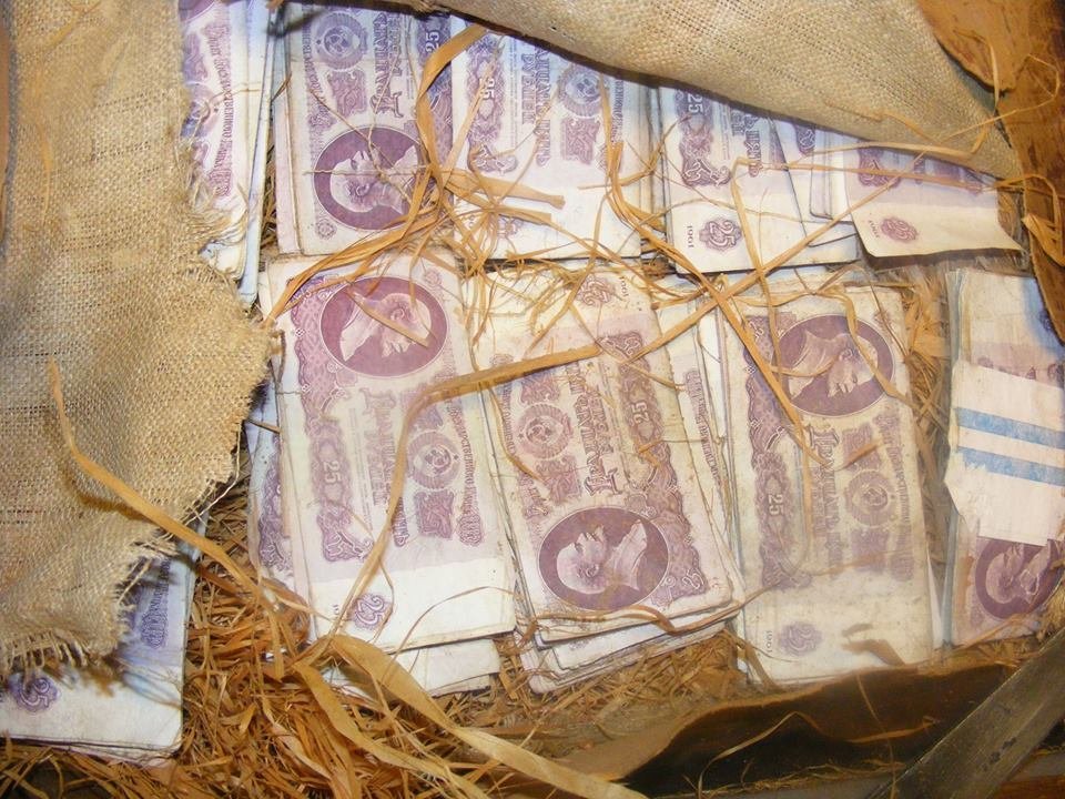 Как найти спрятанные деньги. Тайник для денег. спрятанные деньги. клады в старых домах с деньгами. найден тайник с деньгами.