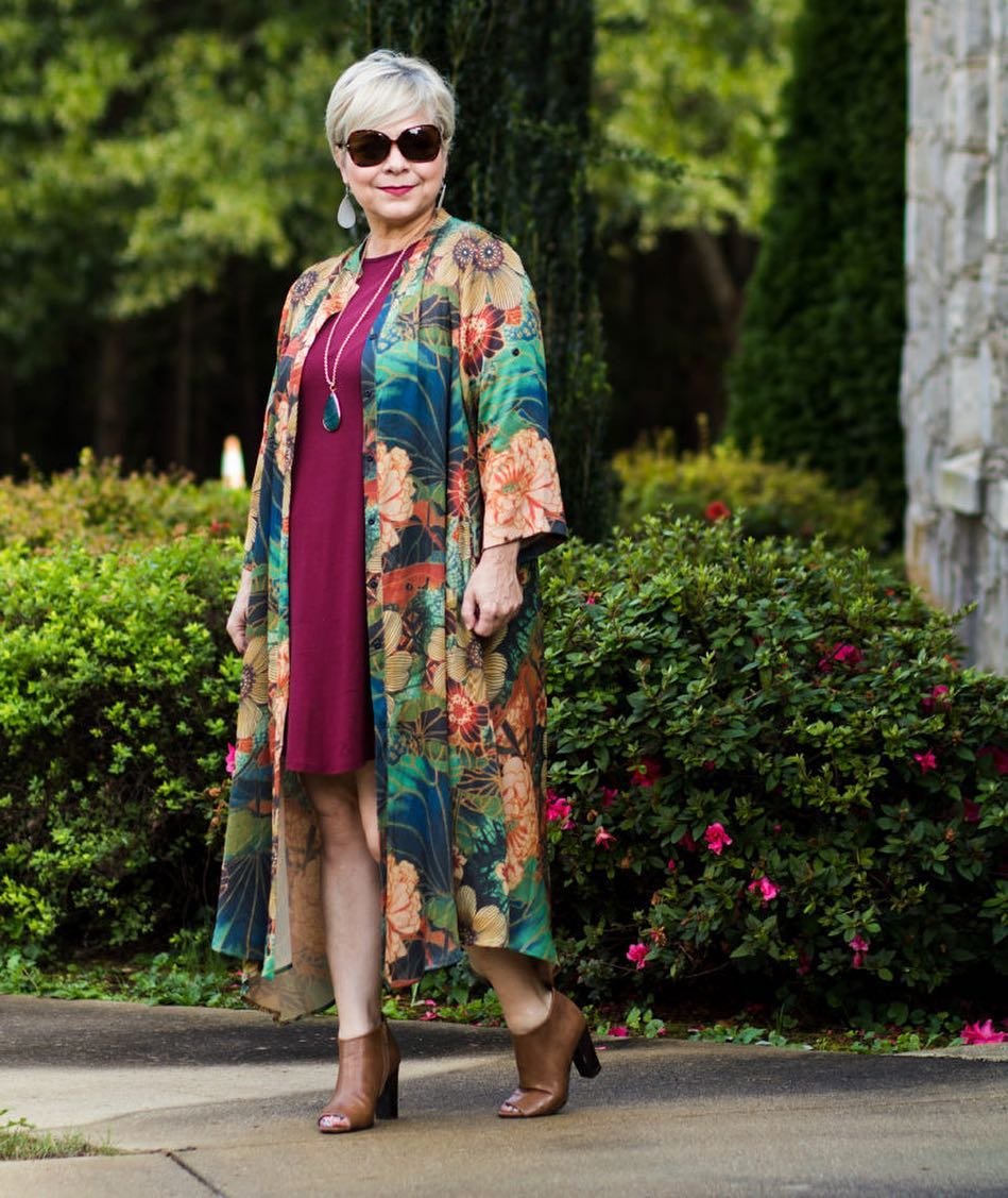 Модные платья для женщин 60 лет в году