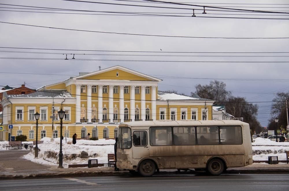 Транспорт кострома. Костромской автобус. Кострома транспорт. Транспортная реформа Кострома. 51 Автобус Кострома.