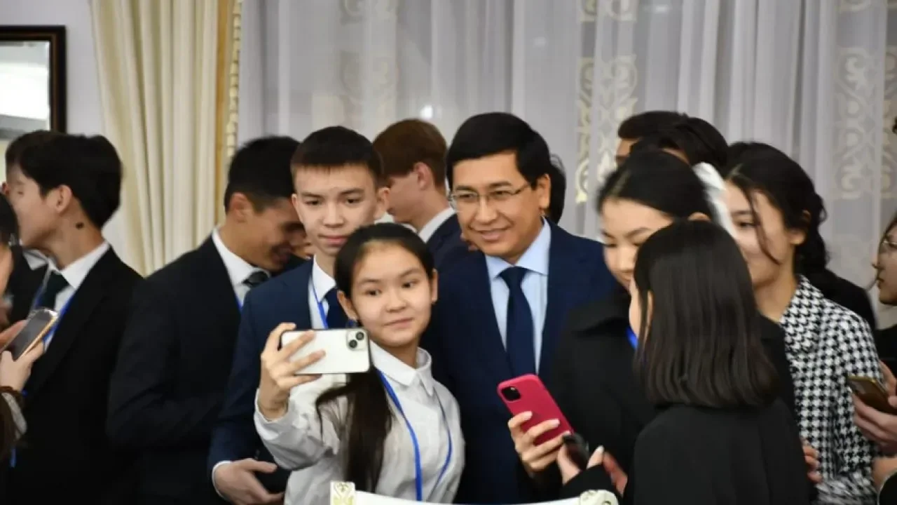 Свадьба сына министра казахстана