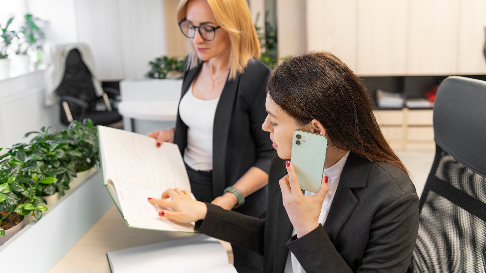 планирование и управление финансами. юр лицо картинка. учиться. видение бизнес плана консалтинговая компания. бухгалтер будущего.