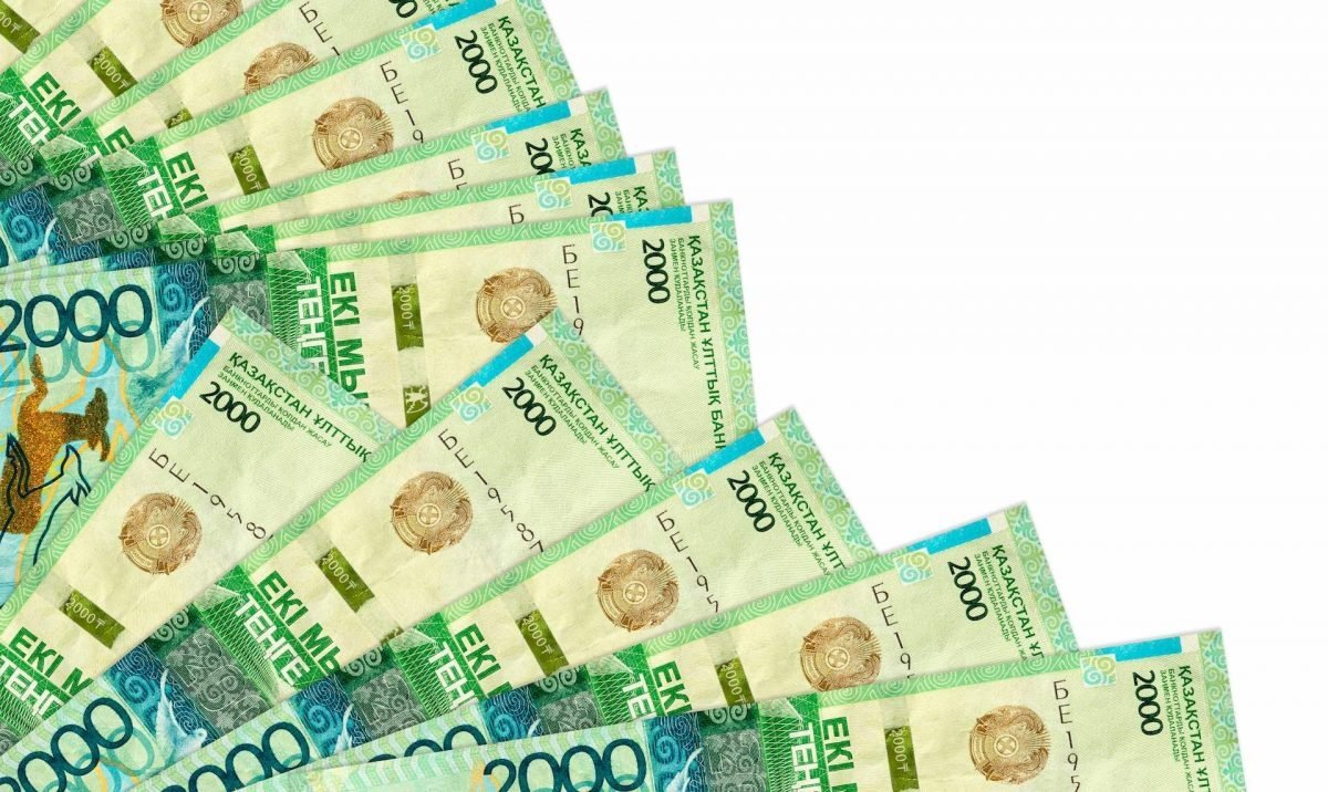 тенге новые купюры. пачка тенге. новая купюра 500 тенге. 200 тенге 2006 казахстан. 50000 тенге купюра.