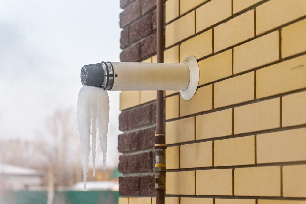 Лемакс задувает ветром. Коаксиальный выход котла. Защита от ветра для газовой трубы. Лемакс задувает ветром. Обратная тяга в дымоходе.