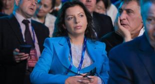 Маргарита Симоньян на церемонии прощания с супругом прочитала ему стихотворение